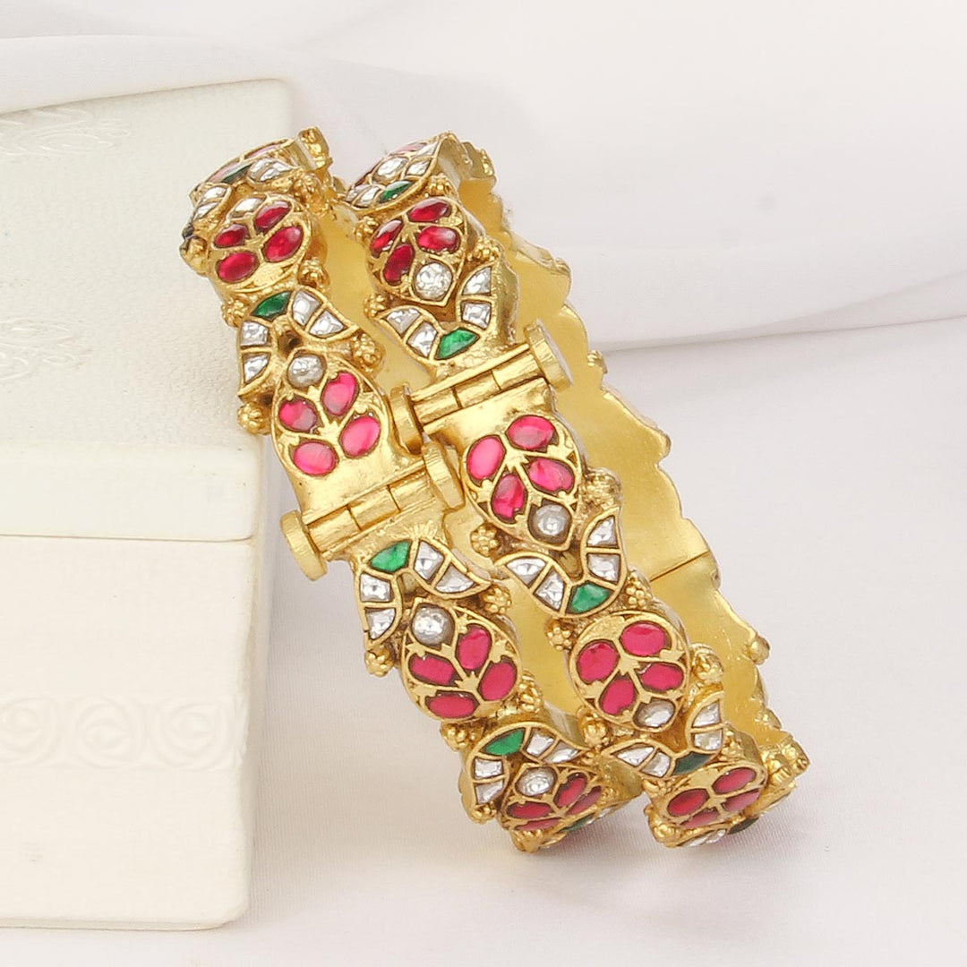 Liora Kundan Pair Bangle