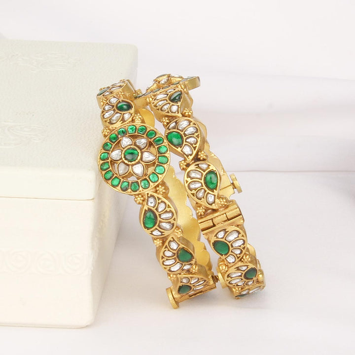 Anuratha Kundan Pair Bangle