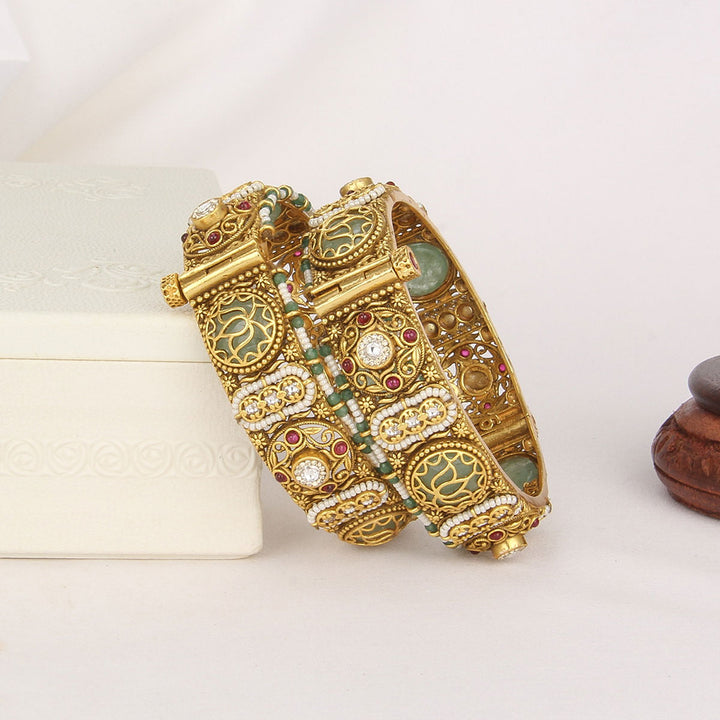Fabulous Nagas Pair Bangles