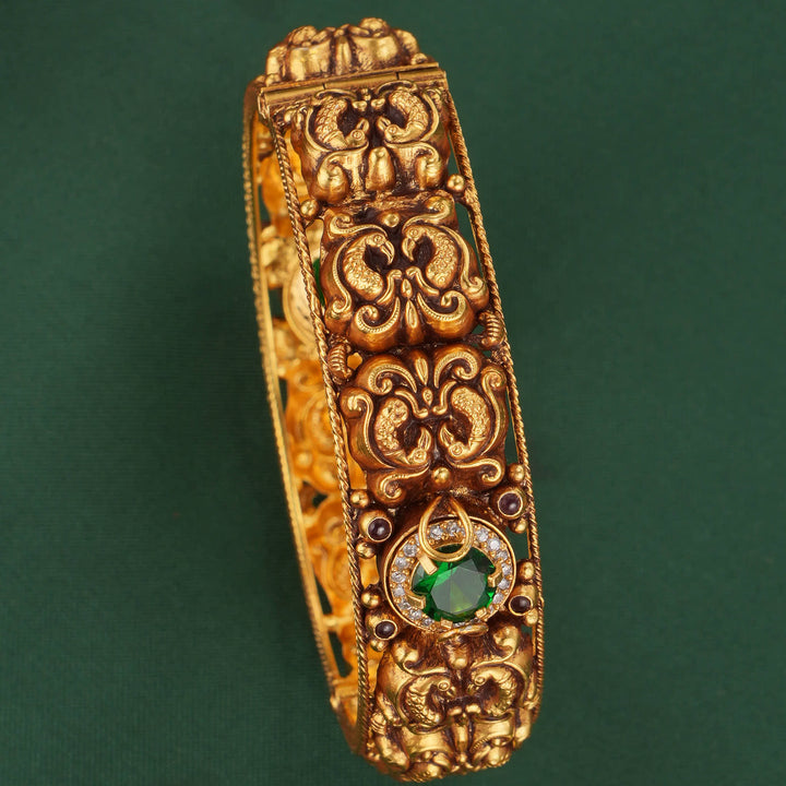 Vedhika  Nagas Pair Bangles