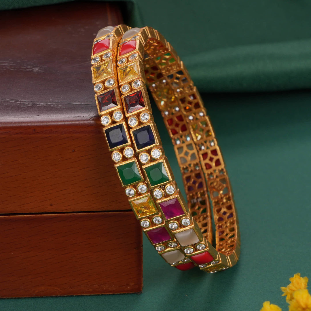 Dynamic Stone Pair Bangle