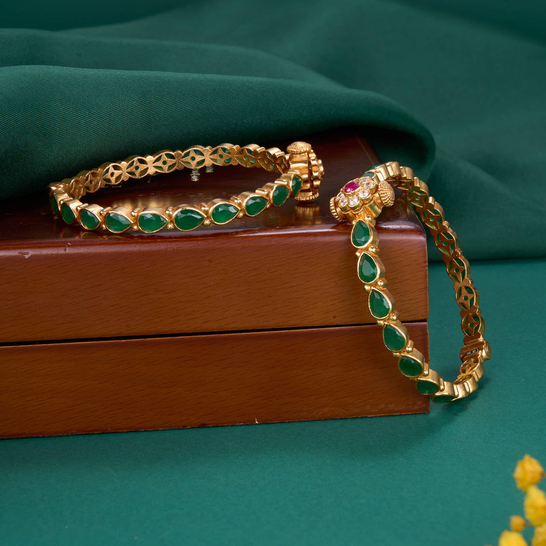 Urmi Stone Pair Bangles