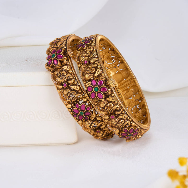 Vinitha Nagas Pair Bangles