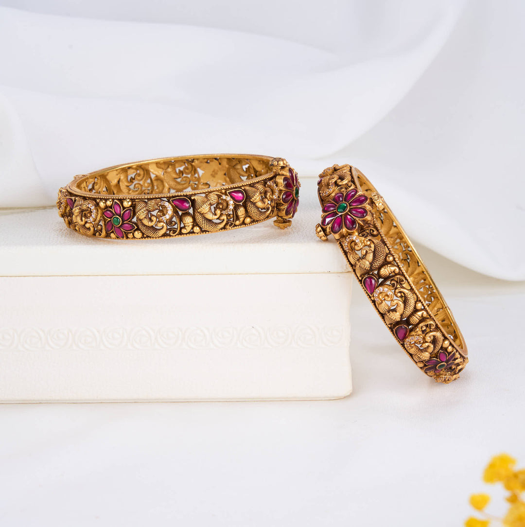 Dhanvikha Nagas Pair Bangles