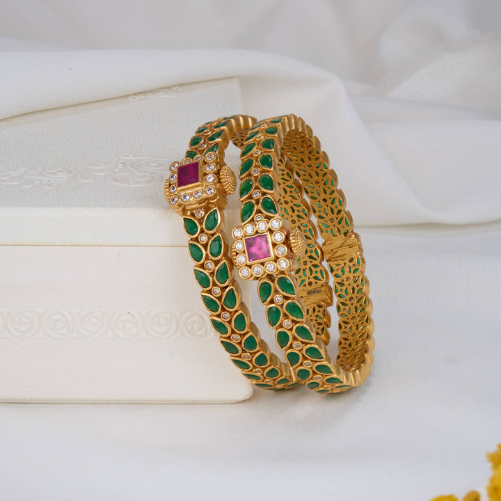 Manisha Stone Pair Bangles