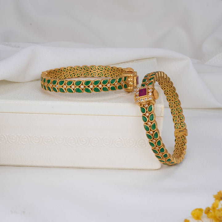 Manisha Stone Pair Bangles