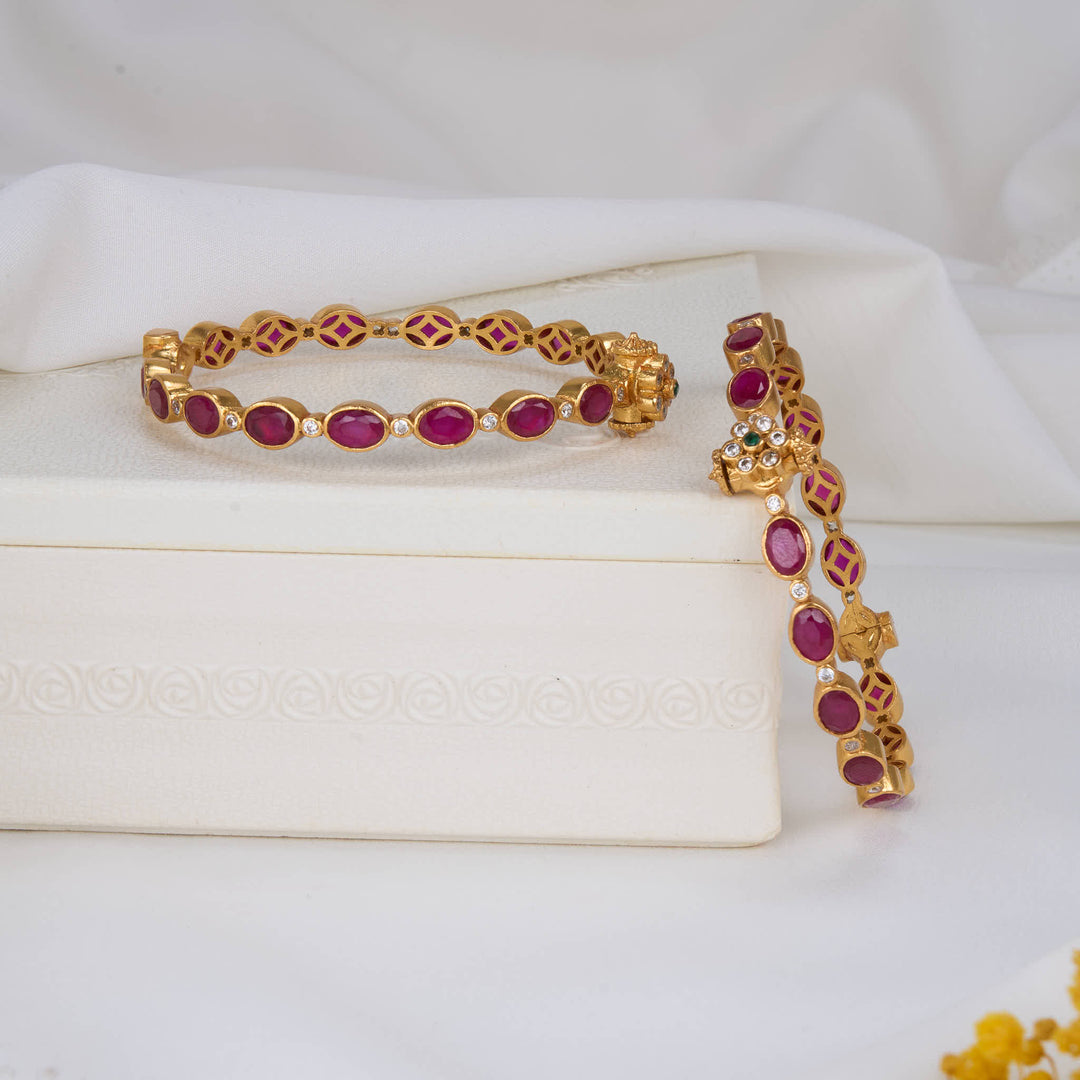 Nishanthi Stone Pair Bangles