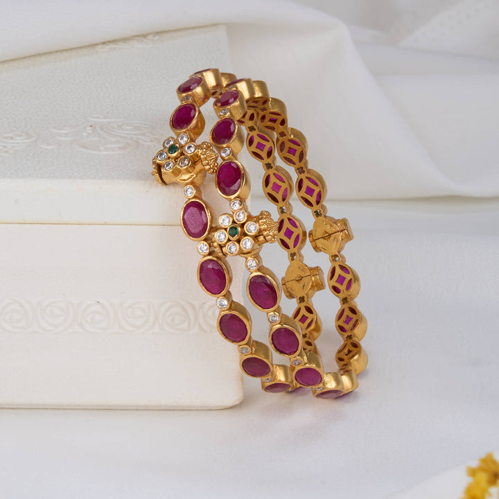 Nishanthi Stone Pair Bangles