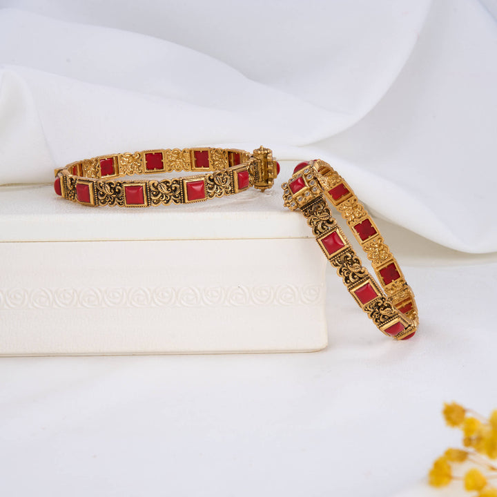 Kanisha Nagas Pair Bangles