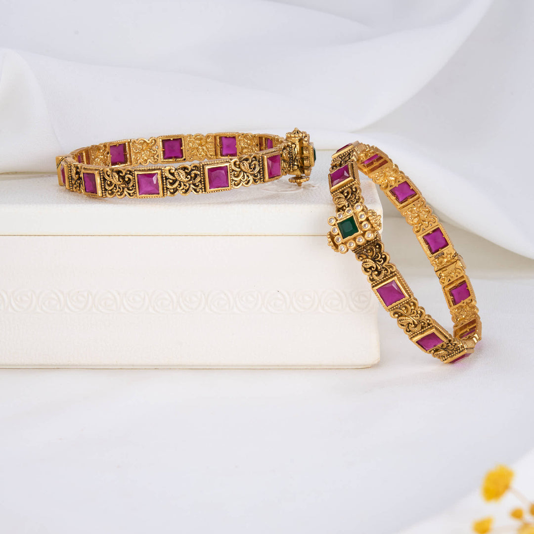 Lithikaa Nagas Pair Bangles