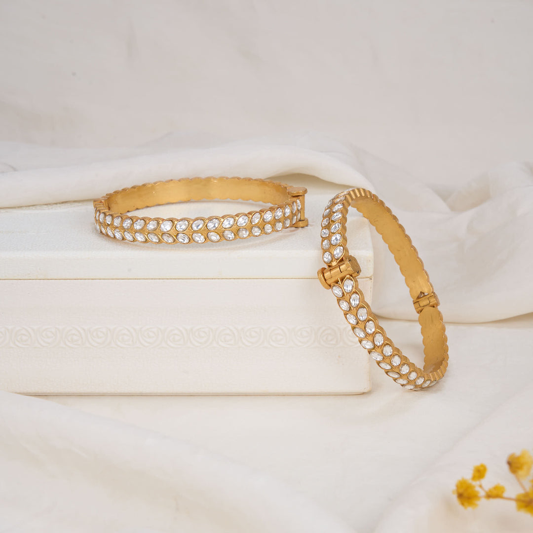 Bhavinkha Kundan Pair Bangle