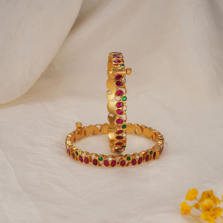 Vintage Kundan Pair Bangle