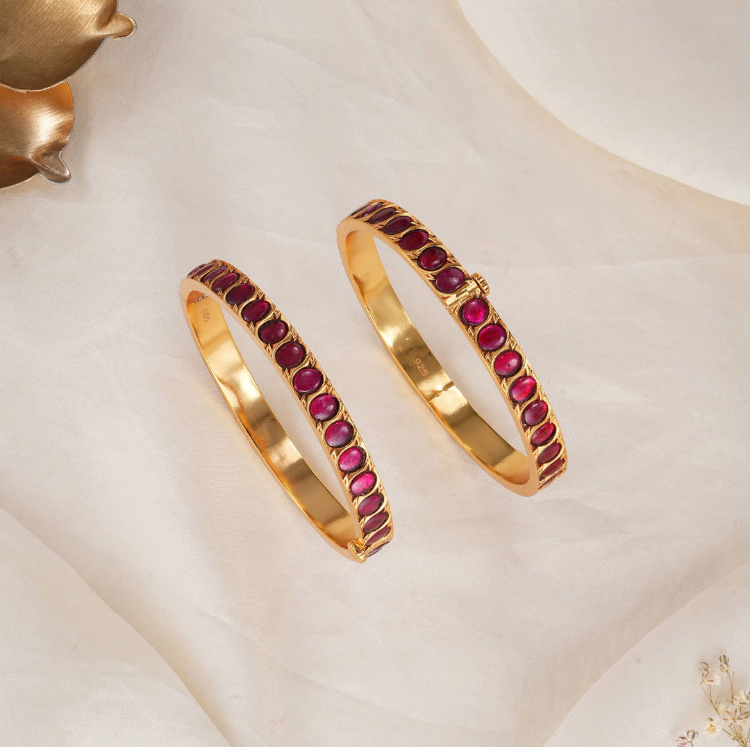 Zyvana Kundan Pair Bangle