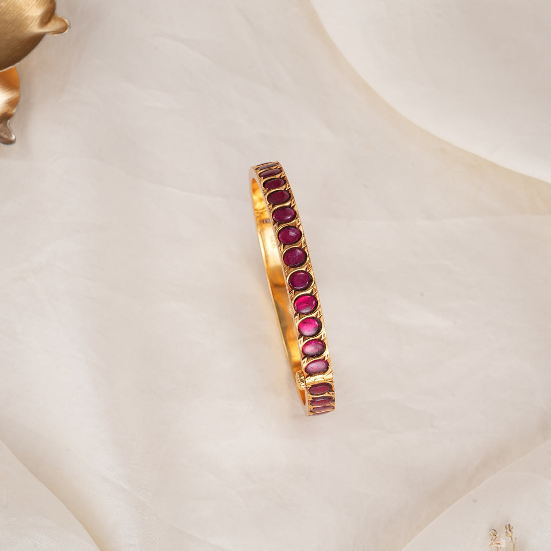 Zyvana Kundan Pair Bangle