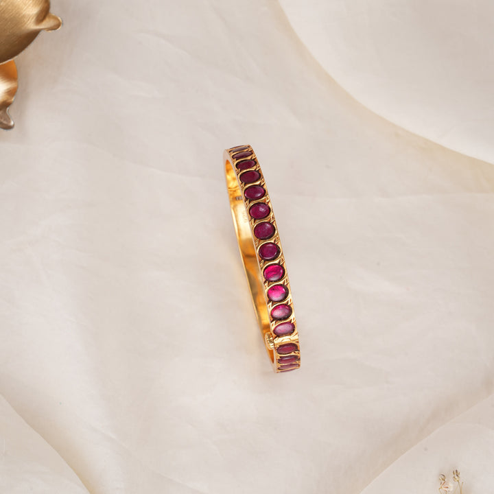 Zyvana Kundan Pair Bangle