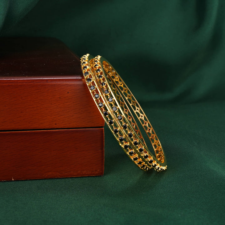 Vinthikaa Stone Pair Bangles