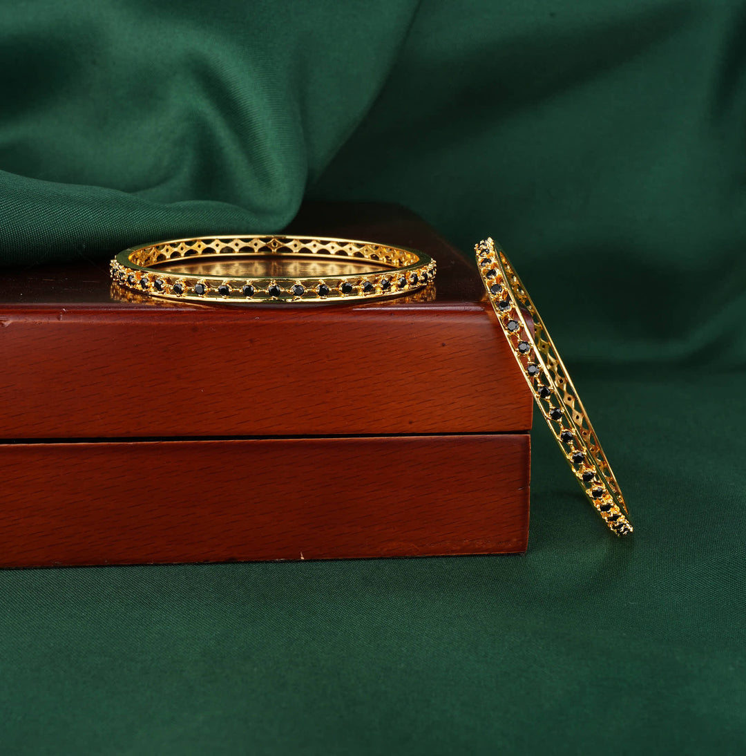Vinthikaa Stone Pair Bangles
