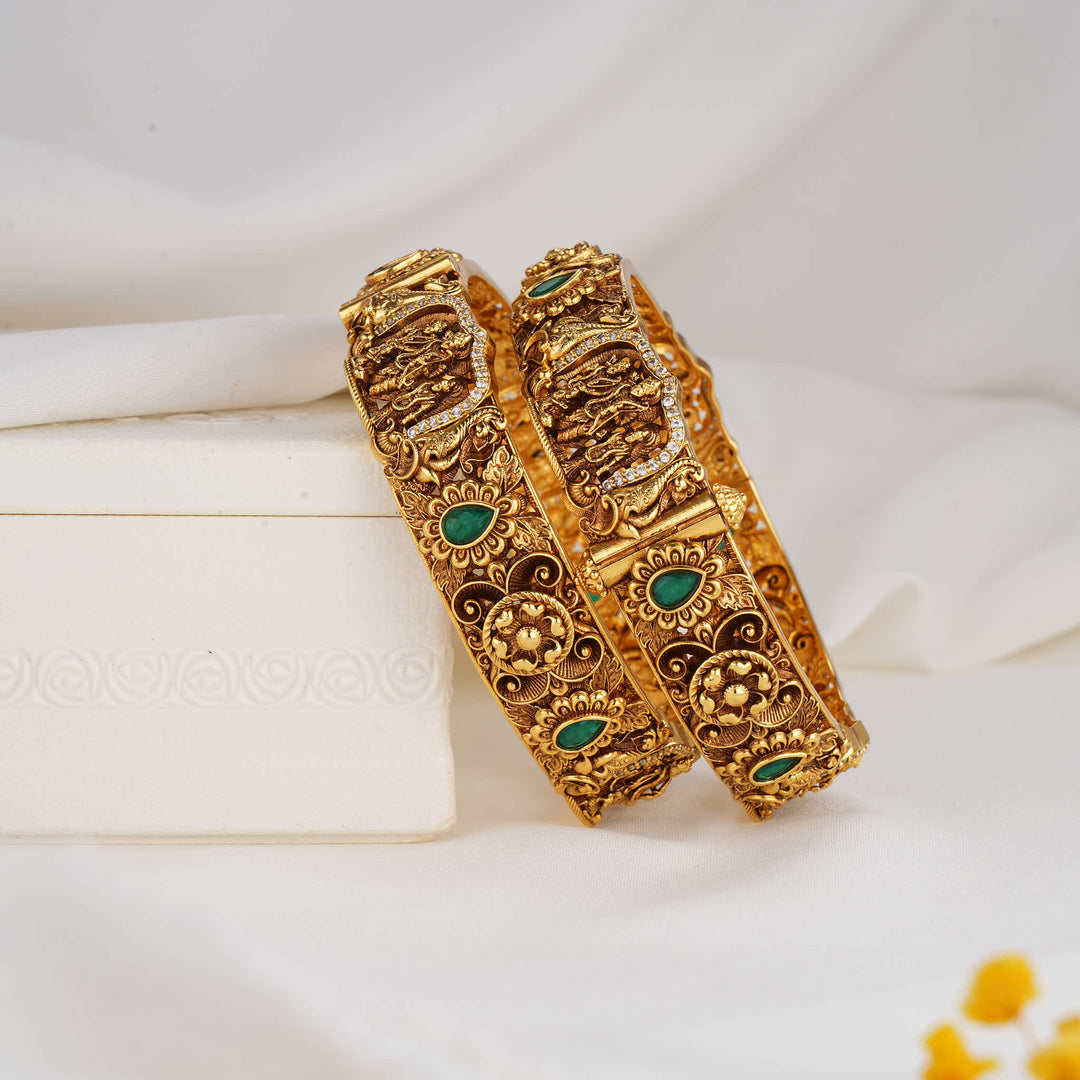 Dhivanika Nagas Pair Bangles