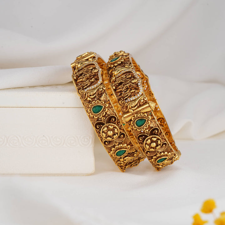 Dhivanika Nagas Pair Bangles