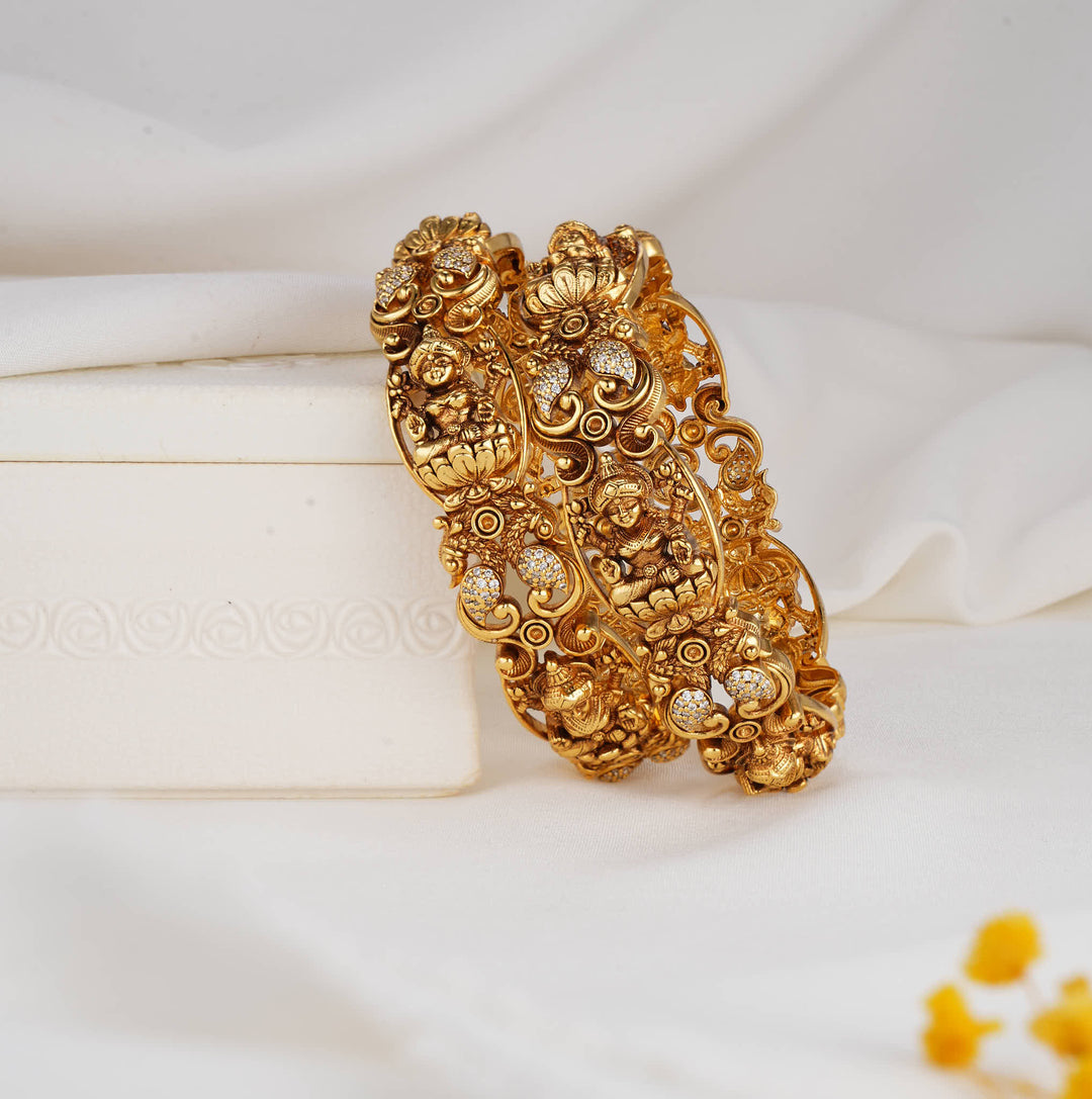Jashvikaa Nagas Pair Bangles