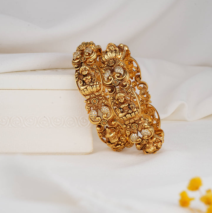 Jashvikaa Nagas Pair Bangles
