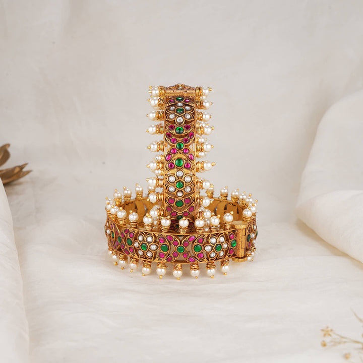 Nishitha Kundan Pair Bangles