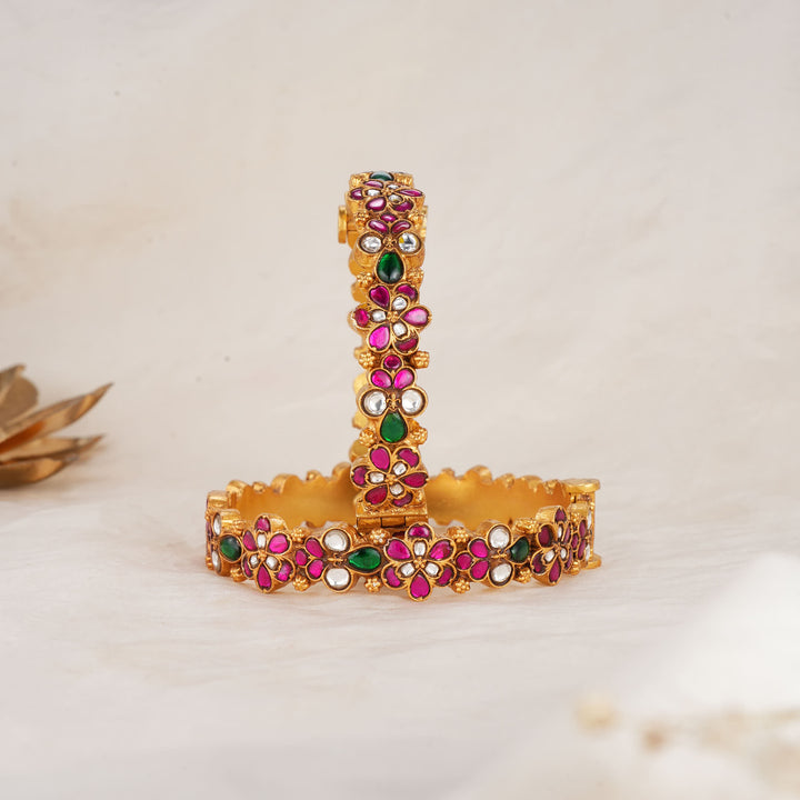 Aarvikaa Kundan Pair Bangle