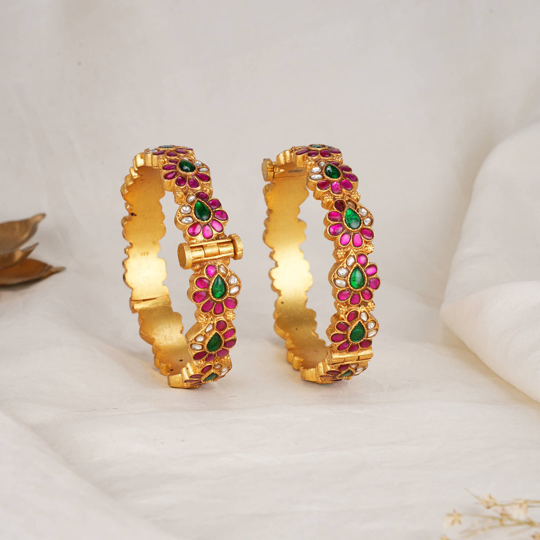 Prashika Kundan Pair Bangles