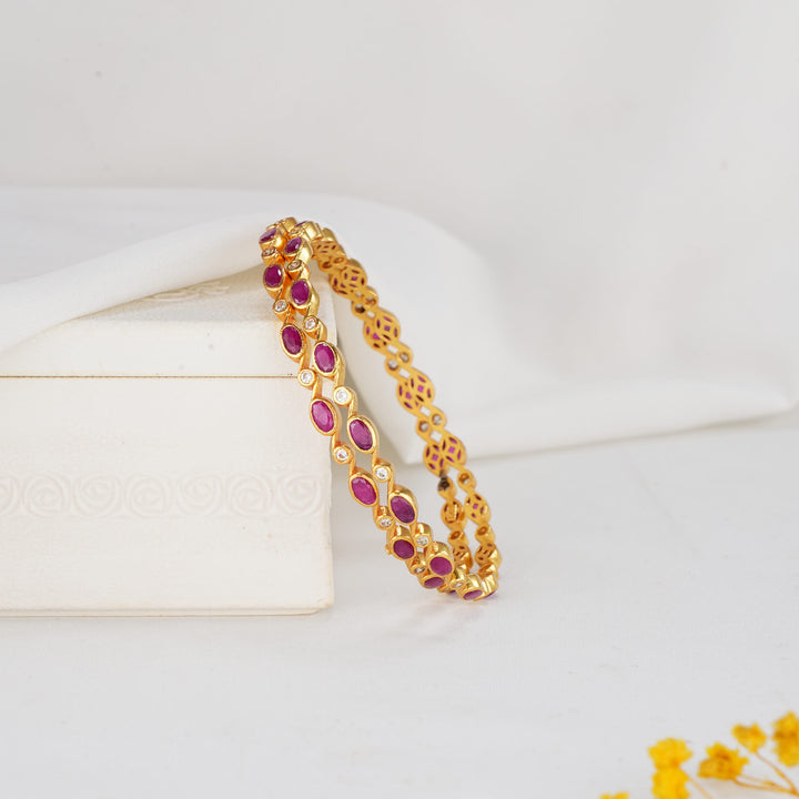 Samaira Stone Pair Bangles