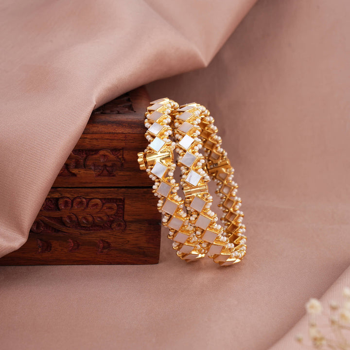 Vinthikaa Pair Bangle