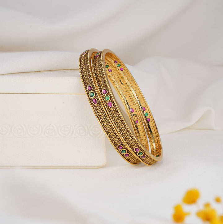 Yakshitha Stone Pair Bangles