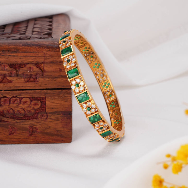 Ornate Verde Stone Single Bangle