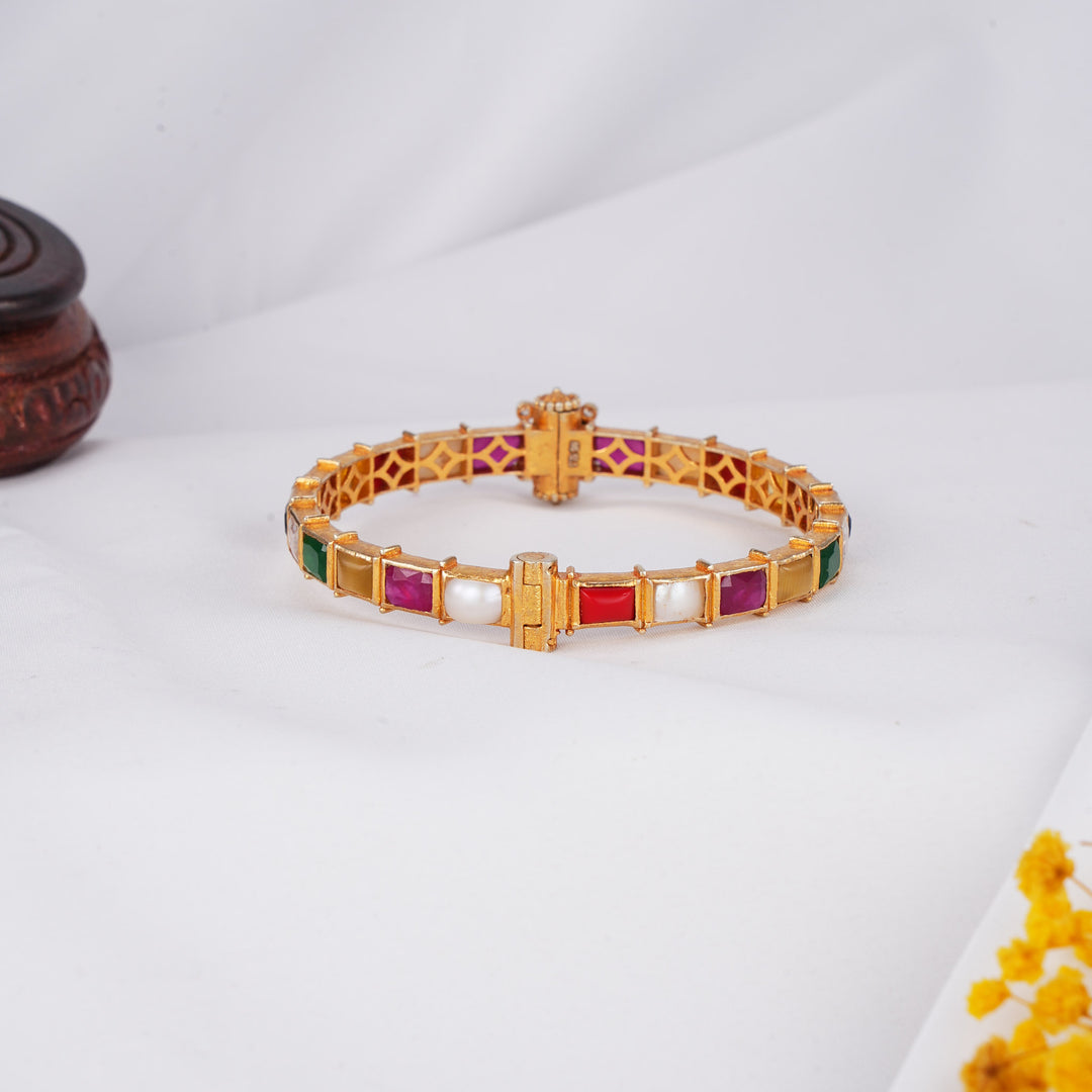 Yashikaa  Stone Single Bangle