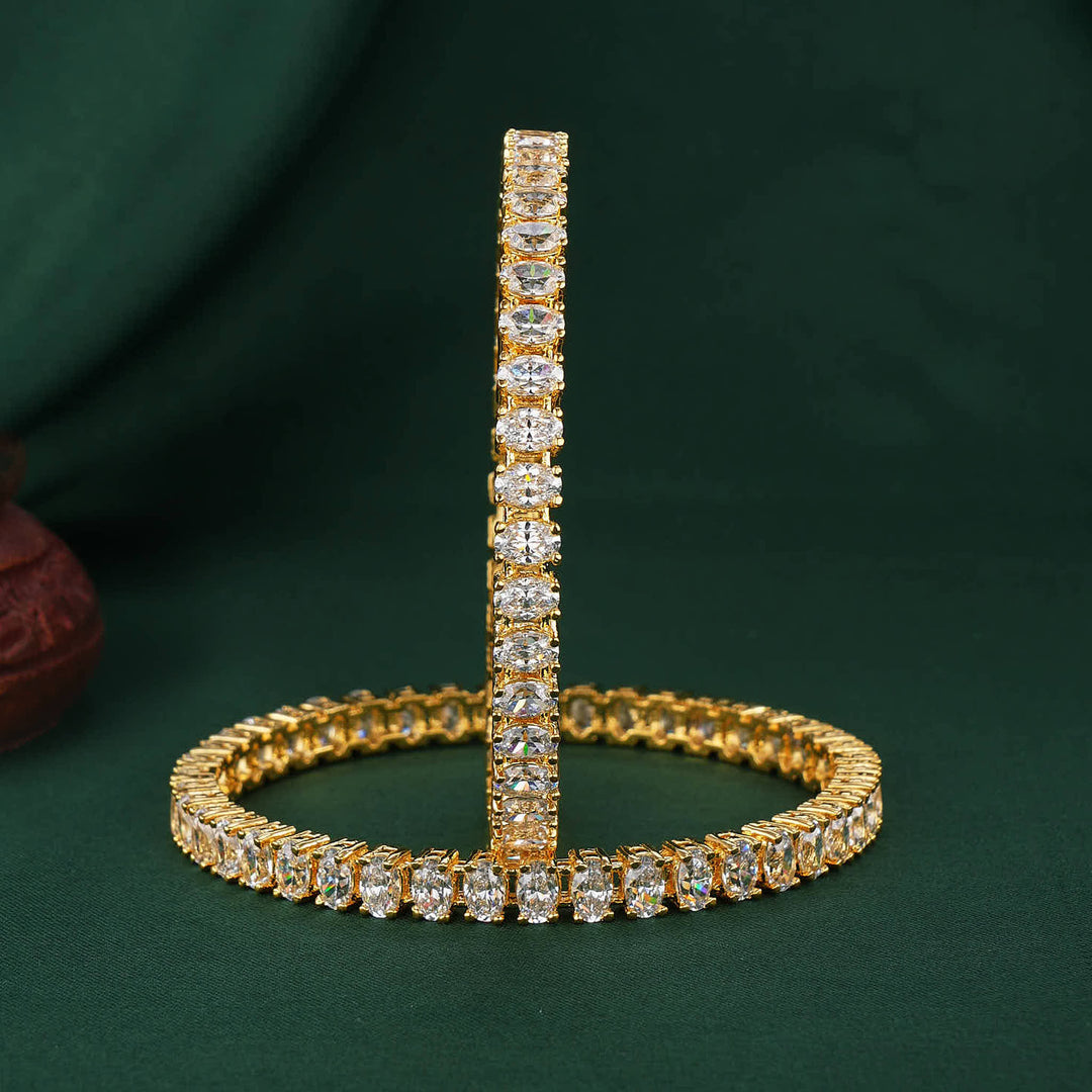 Glowing Pristine Avikam Pair Bangles