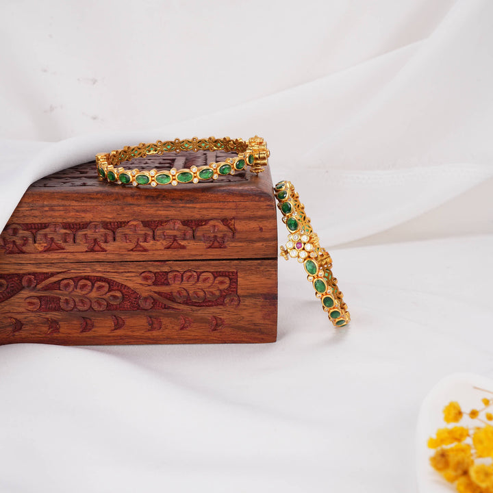 Dazzling Stone Pair Bangles