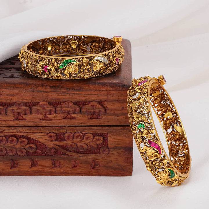 Vibrant Wear 3D Spl Pair Bangles