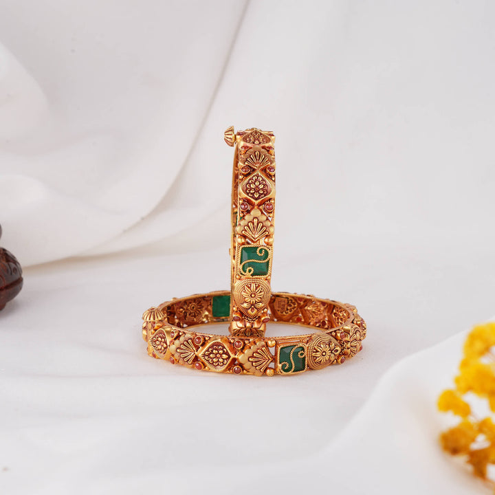 Pretty Wear Nagas Pair Bangles
