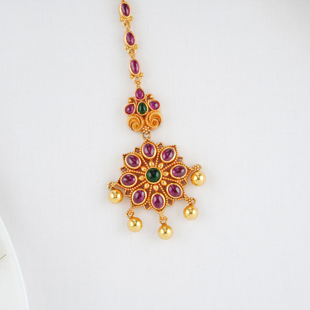 Yazhin Stone Maangtikka