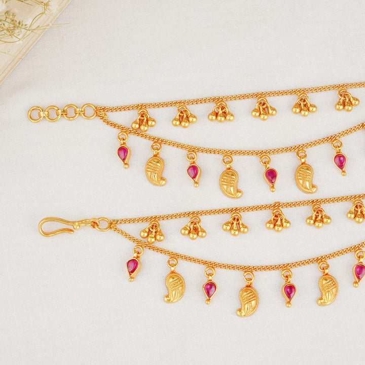 Niharikha Hair Maatal