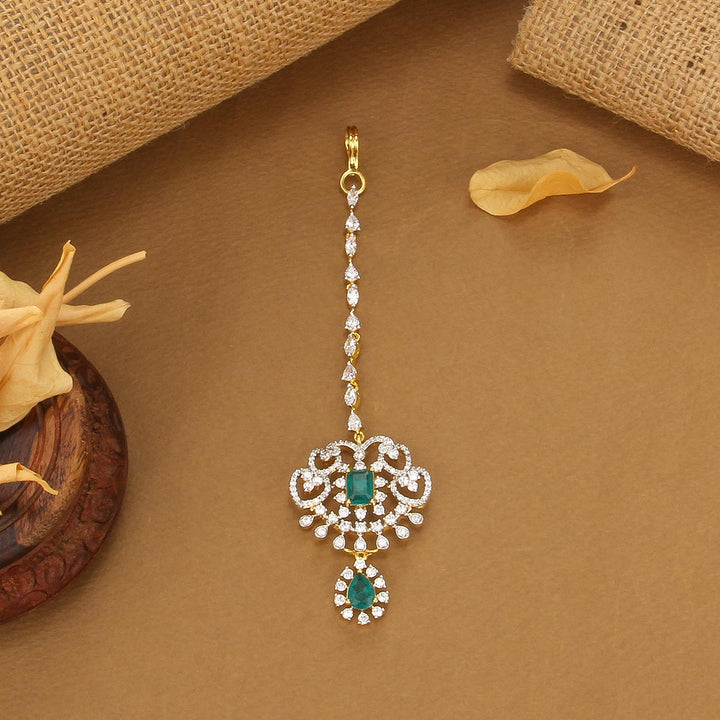 Anishasri Avikam Maangtikka