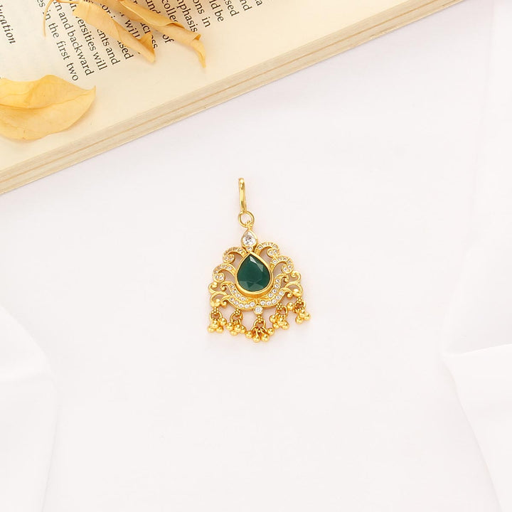 Glowra Stone Maangtikka