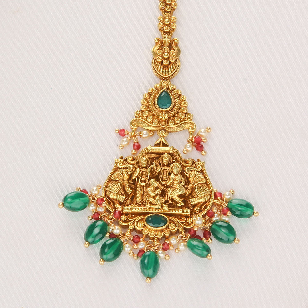 Aashikha Nagas Tikka