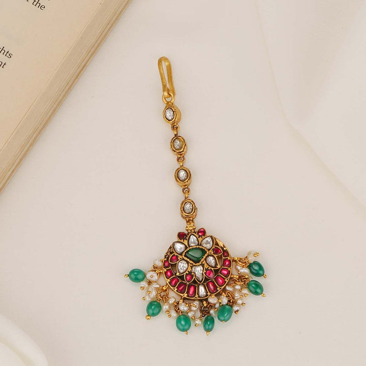 Yunisha Kundan Maangtikka