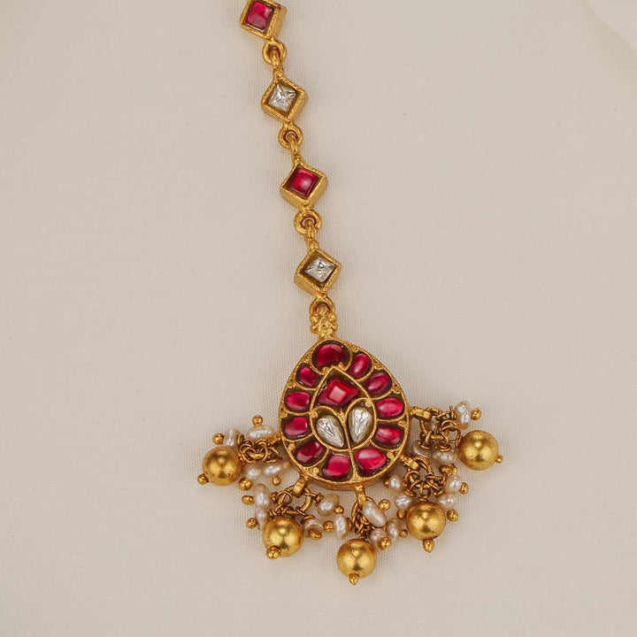 Aarna Kundan Maangtikka