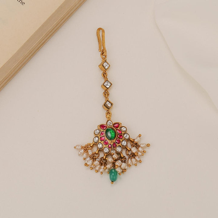 Rishvikha Kundan Maangtikka