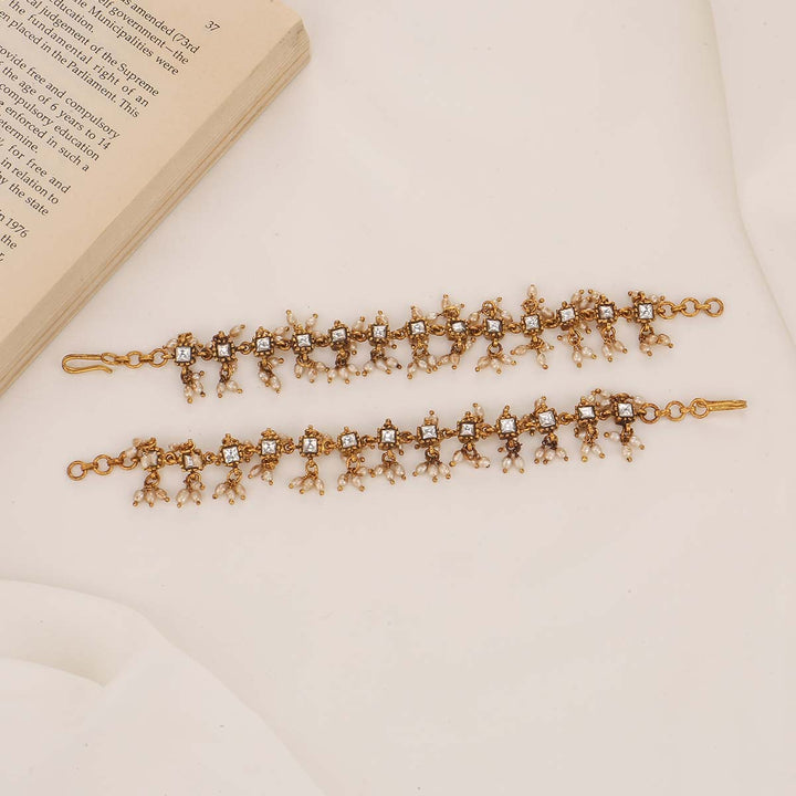 Charms Kundan Maatal