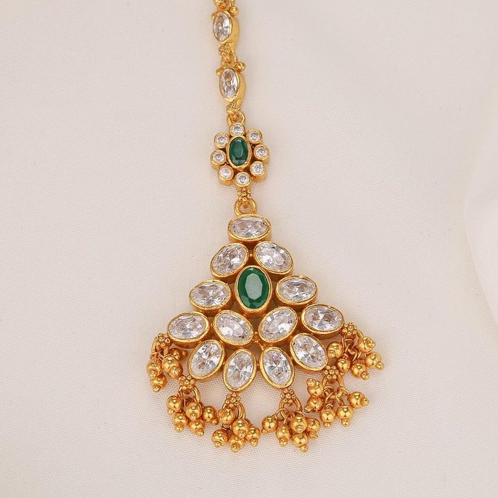 Priyara Stone Maangtikka