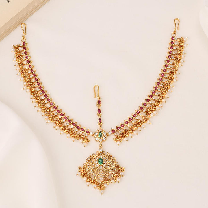 Dheekshikha Stone Maangtikka