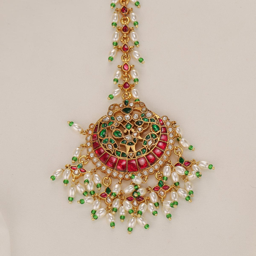 Shalini Kundan Maangtikka