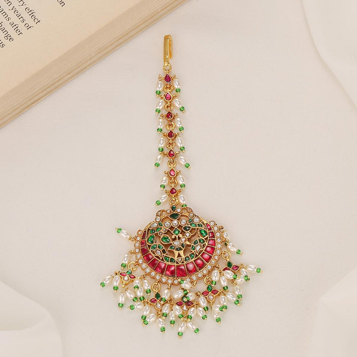 Shalini Kundan Maangtikka